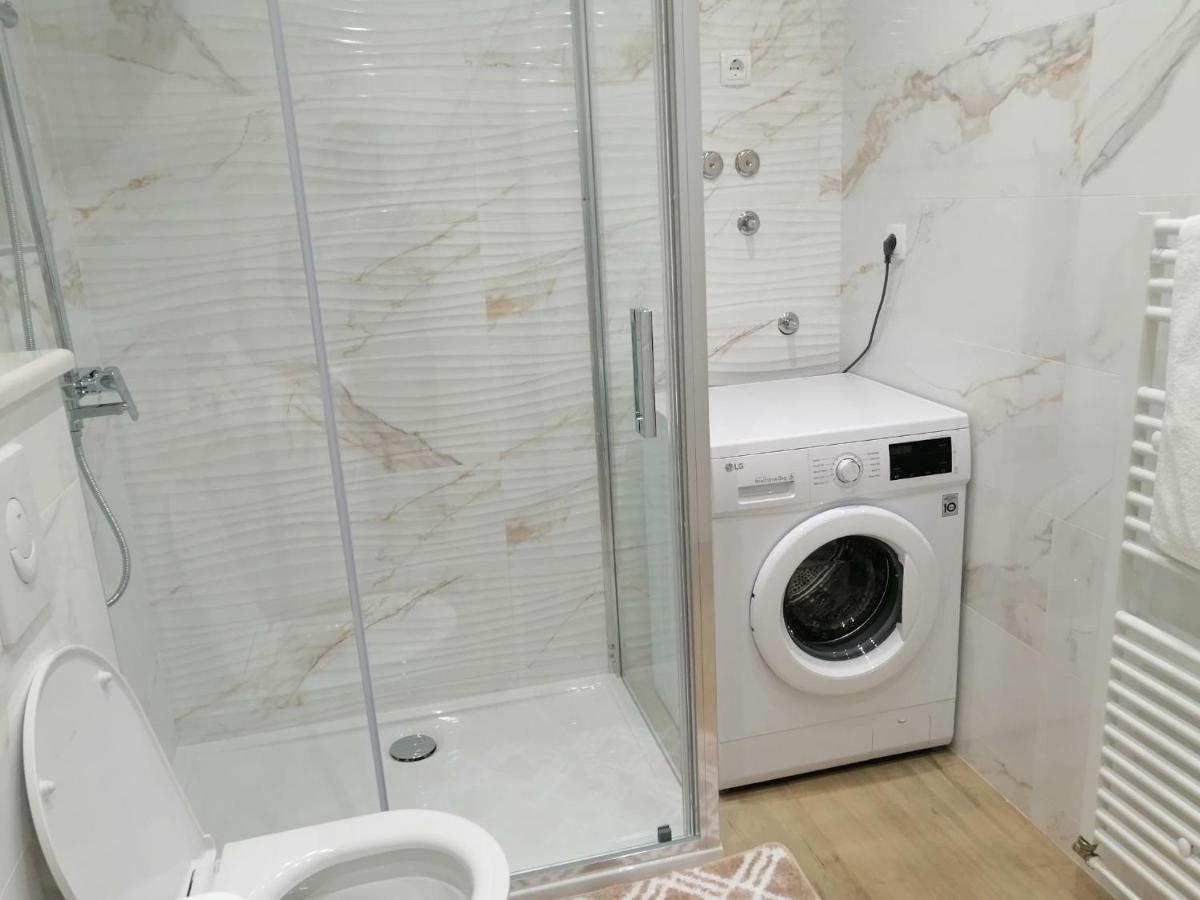 Apartmani Marivo Baška Voda المظهر الخارجي الصورة