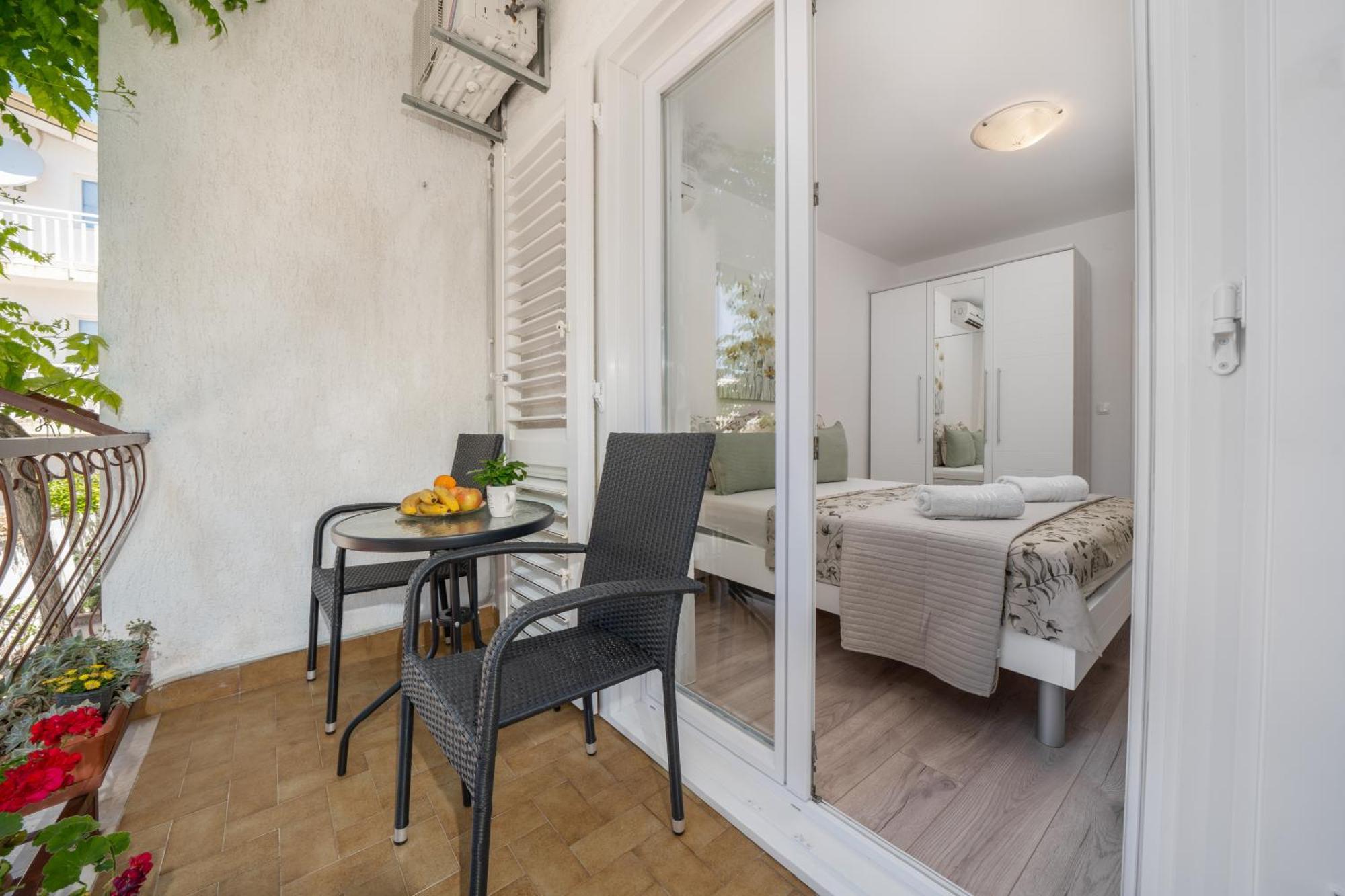 Apartmani Marivo Baška Voda المظهر الخارجي الصورة